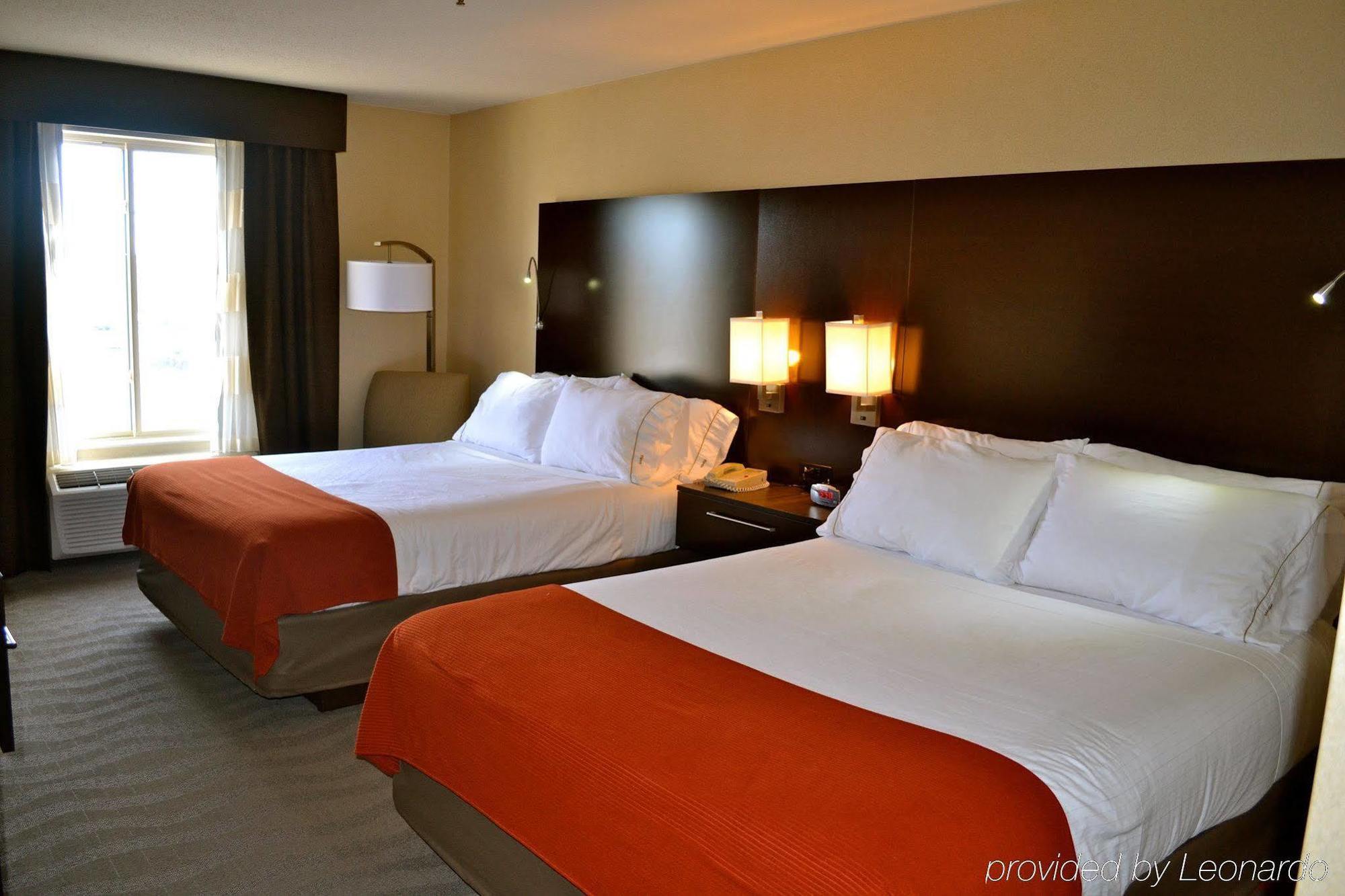 Holiday Inn Express Hotel & Suites Waterford By Ihg Exterior foto